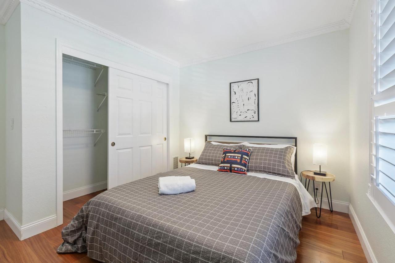 @ Marbella Lane - Buckingham Place Laundry + P Pacífica Exterior foto